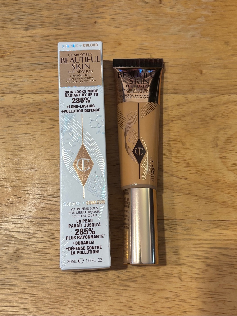 Charlotte Tilbury 9 Warm CHARLOTTE'S BEAUTIFUL SKIN FOUNDATION Brand New in Box